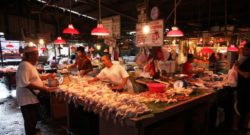 Suasana pasar Keramat tidak semeriah dahulu apabila harga barangannya melambung.