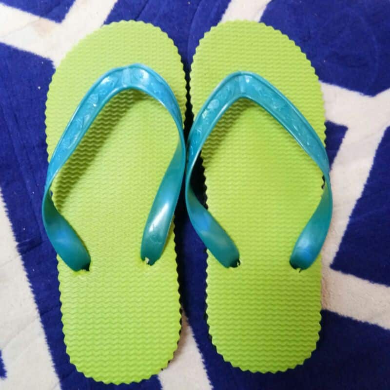 Jemaah haji kongsi kisah selipar Skechers putus akhirnya selipar jamban
